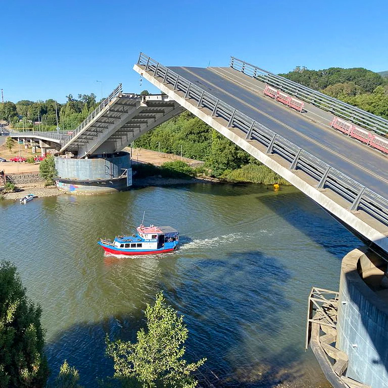 Cau Cau bridge in Chile Cau Cau bridge in Chile